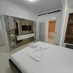 Lungomare Luxury Sea View Apartaments