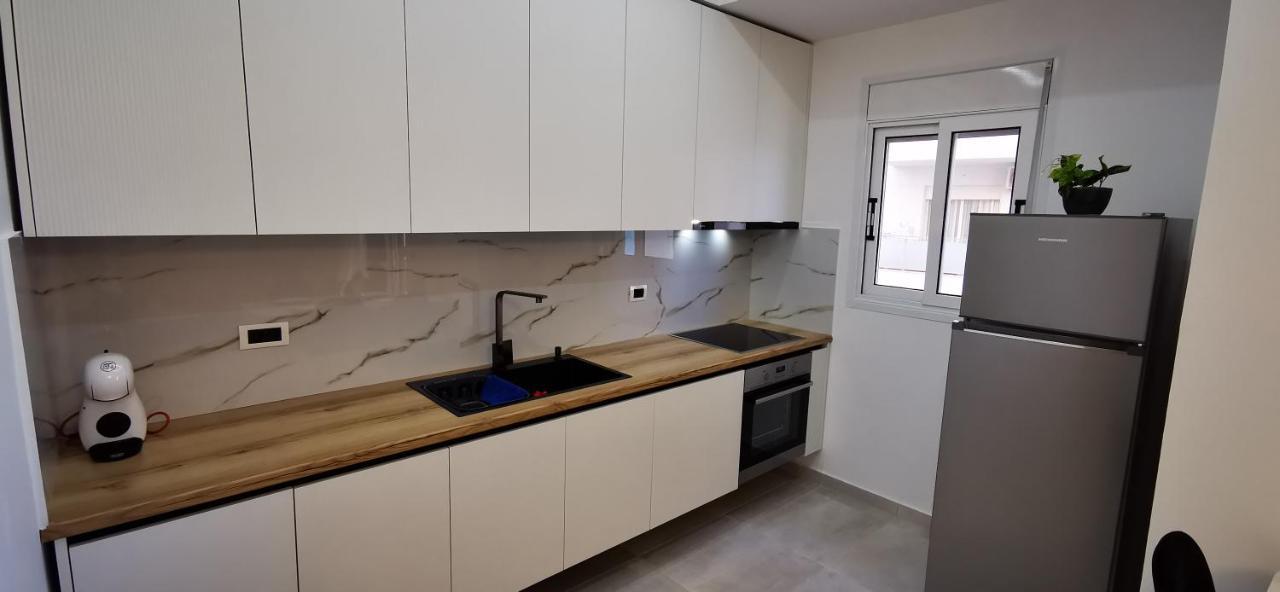 Lungomare Luxury Sea View Appartement Vlorë