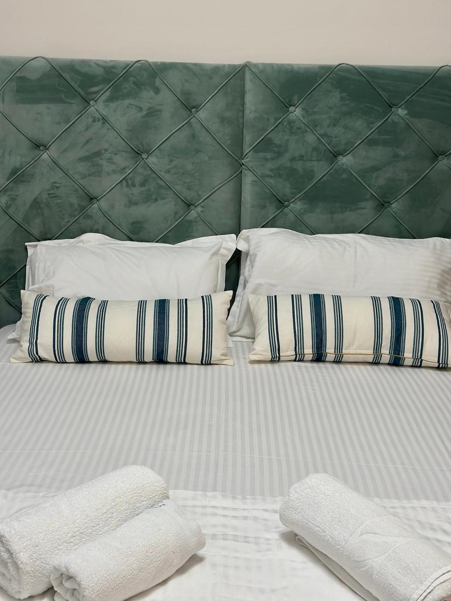 Lungomare Luxury Sea View Vlorë