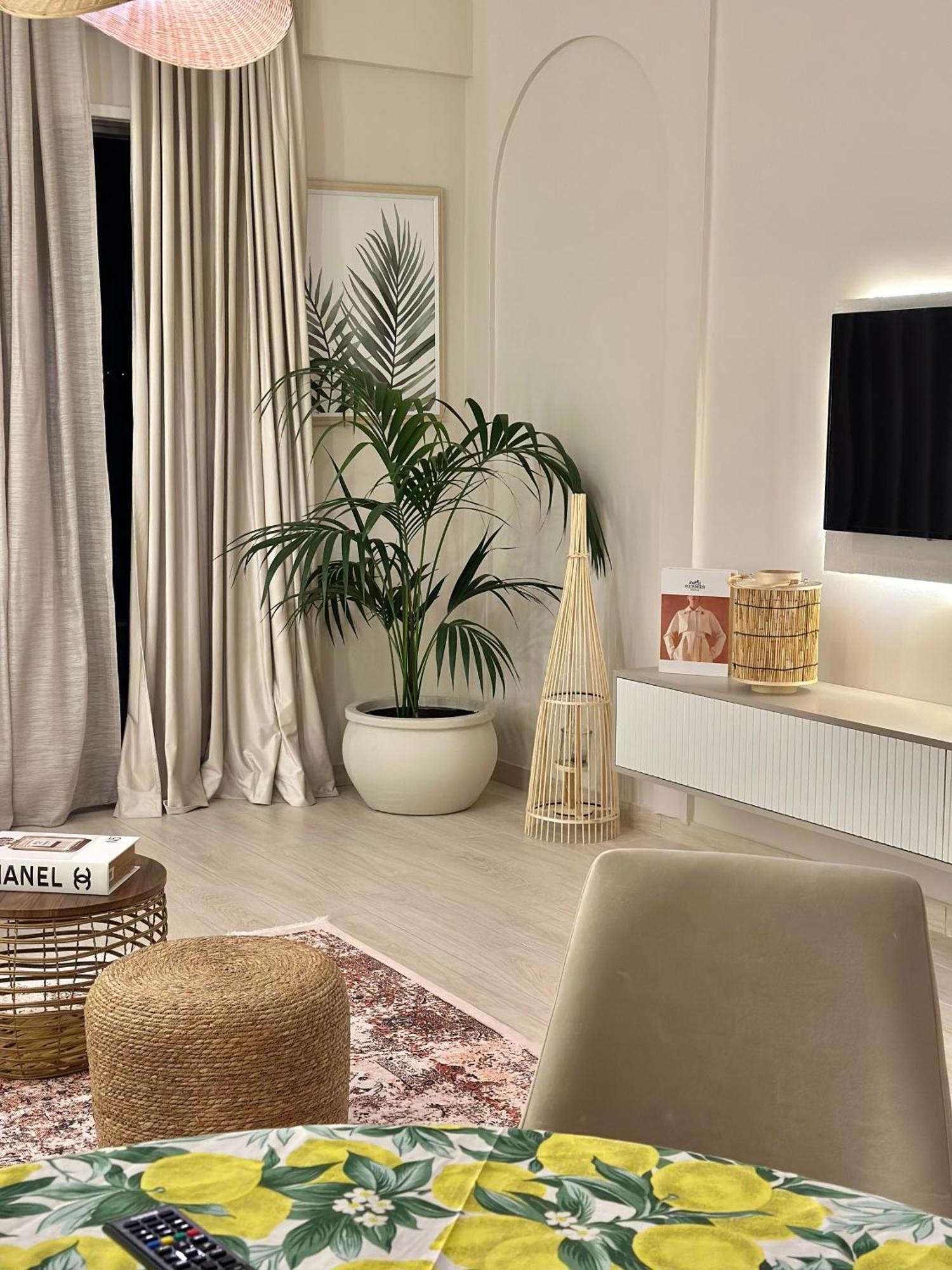 Lungomare Luxury Sea View Apartament *
