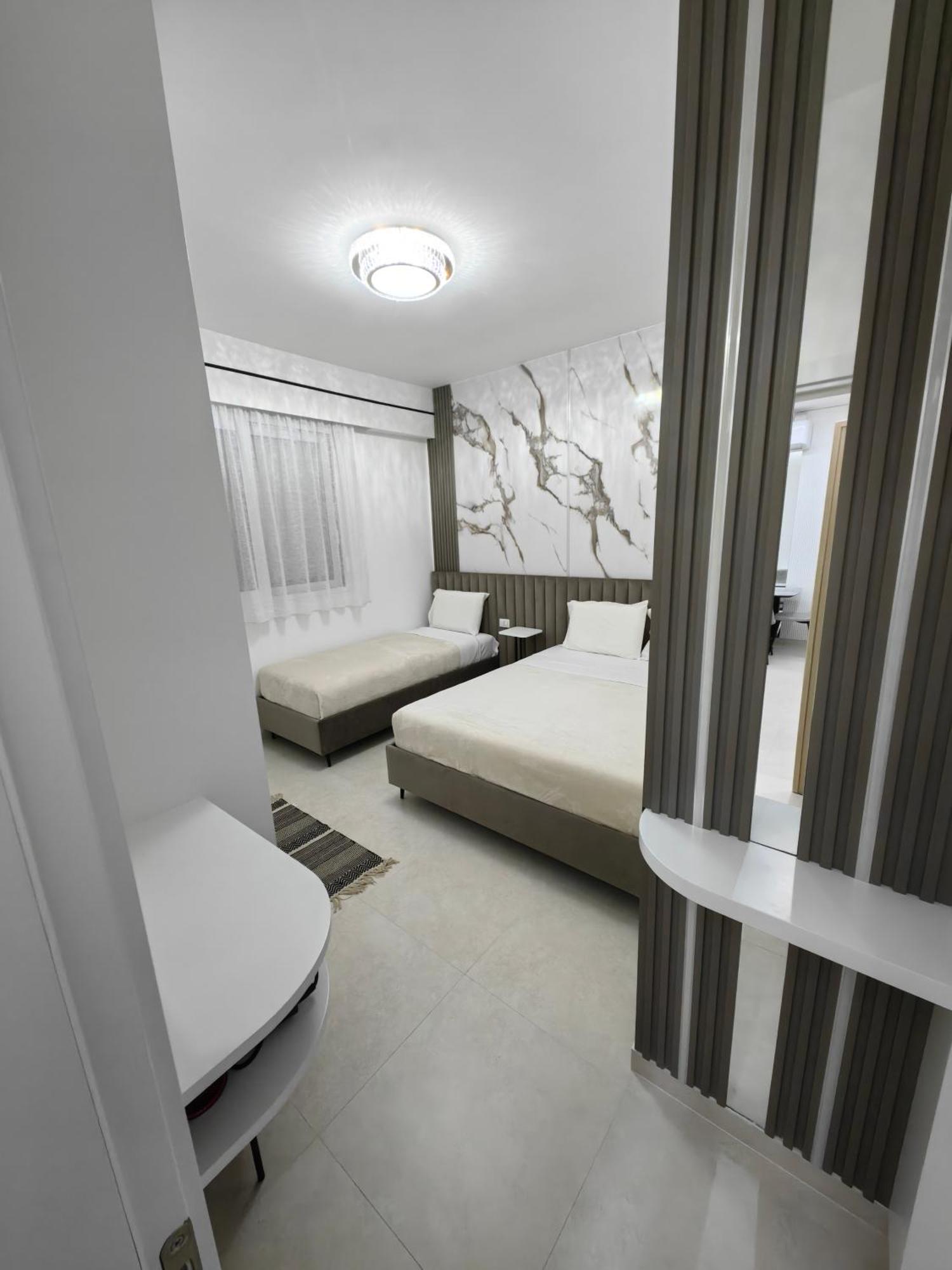 Lungomare Luxury Sea View Appartement Vlorë